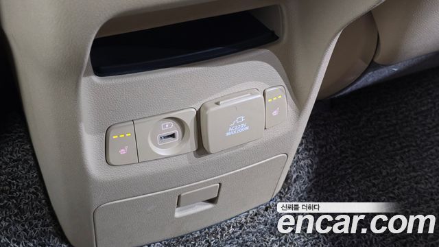 Kia Canival 2015 — photo 13