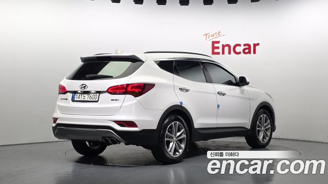 Hyundai Santafe 2016 — photo 2