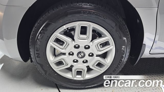 Hyundai Staria 2025 — photo 5