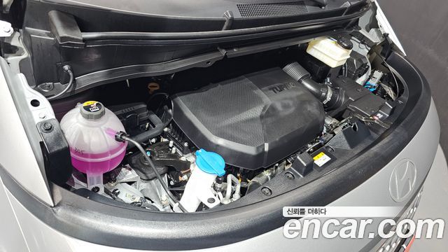 Hyundai Staria 2025 — photo 6