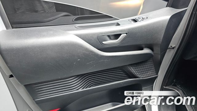 Hyundai Staria 2025 — photo 14