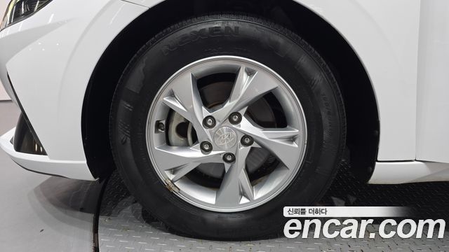 Hyundai AVANTE 2021 — photo 5