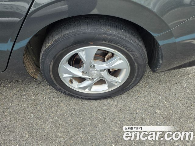 Hyundai AVANTE 2023 — photo 16