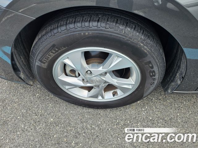 Hyundai AVANTE 2023 — photo 17