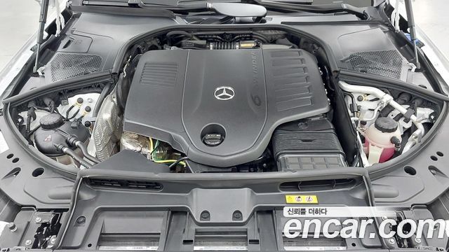 Mercedes-Benz S-Class 2025 — photo 6