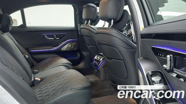 Mercedes-Benz S-Class 2025 — photo 10