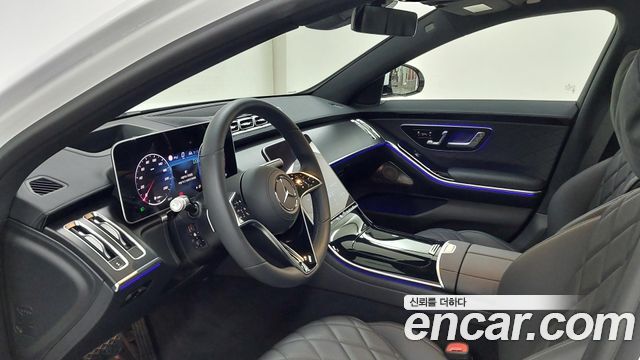 Mercedes-Benz S-Class 2025 — photo 13