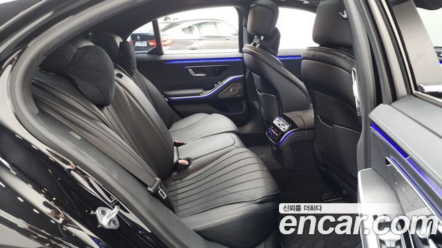 Mercedes-Benz S-Class 2022 — photo 17