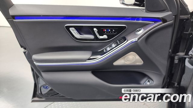 Mercedes-Benz S-Class 2022 — photo 14