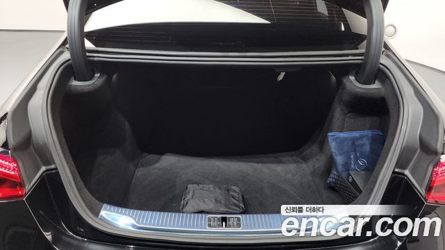 Mercedes-Benz S-Class 2022 — photo 30
