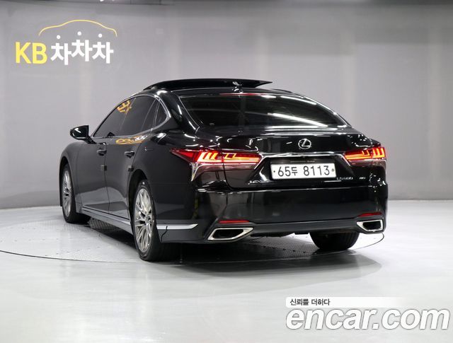 Lexus LS 2018 — photo 4