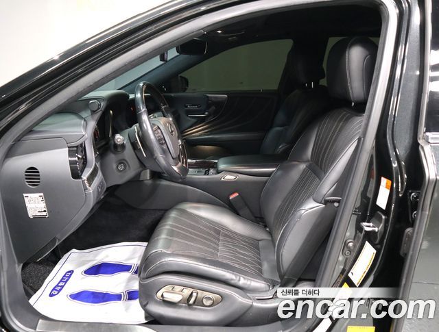 Lexus LS 2018 — photo 6