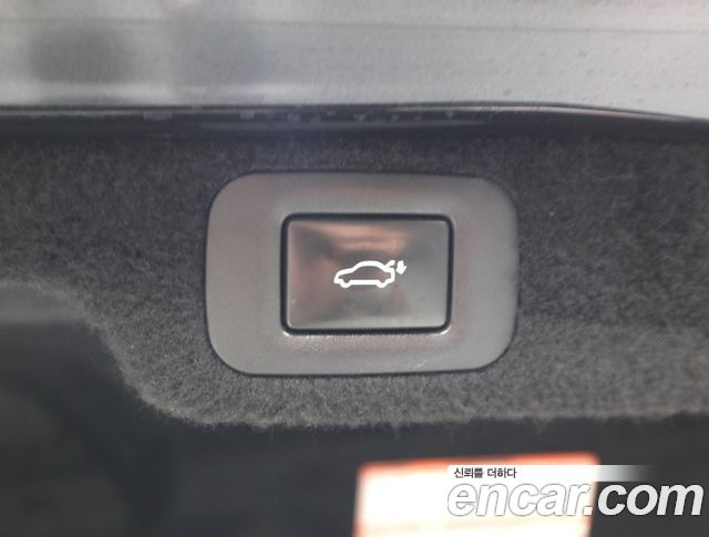 Lexus LS 2018 — photo 15