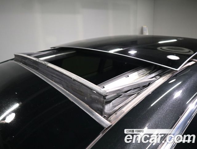 Lexus LS 2018 — photo 16