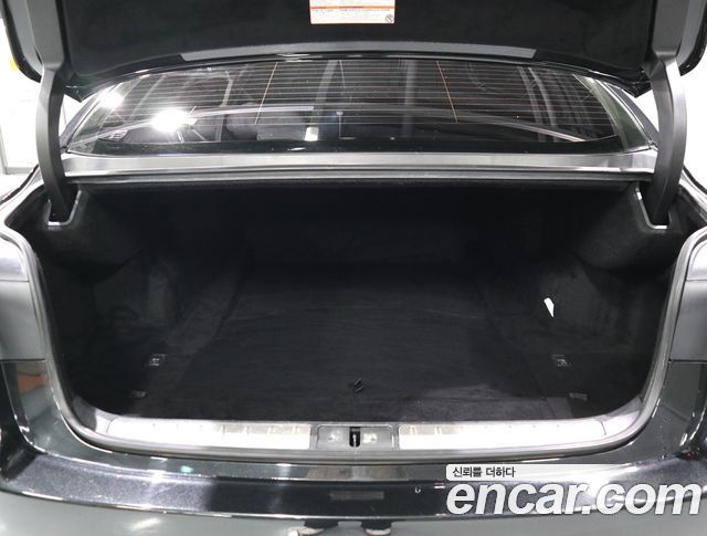 Lexus LS 2018 — photo 17