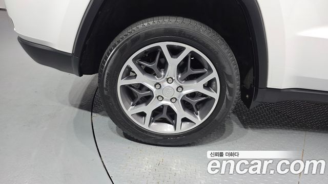 Jeep Cherokee 2019 — photo 5