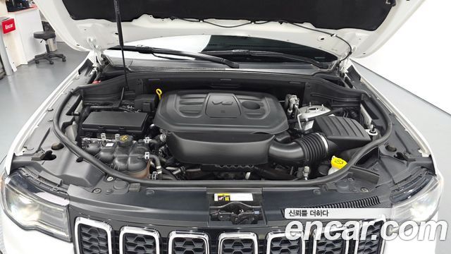 Jeep Cherokee 2019 — photo 6