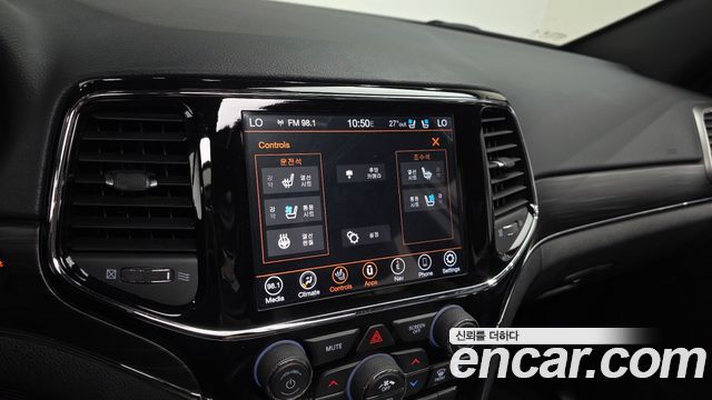 Jeep Cherokee 2019 — photo 22