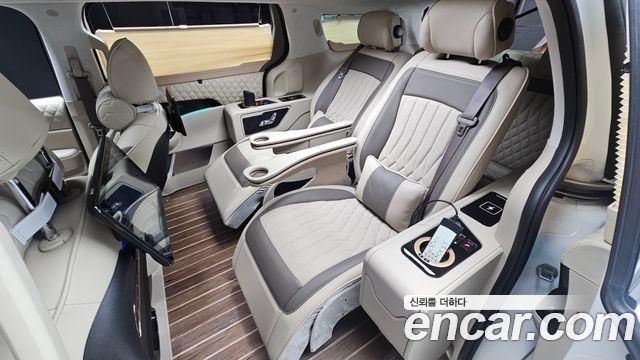 Kia Canival 2021 — photo 18
