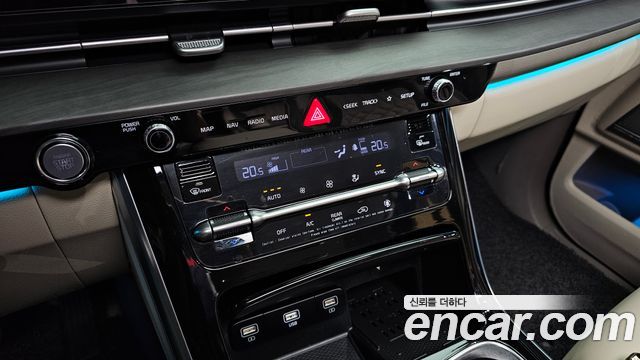 Kia Canival 2021 — photo 24