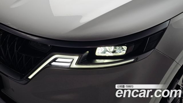 Kia Canival 2021 — photo 8