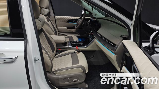 Kia Canival 2021 — photo 16