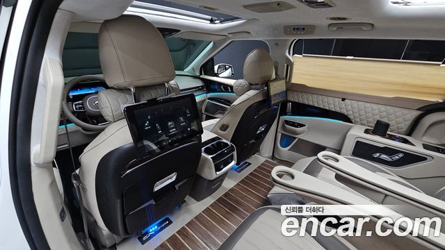 Kia Canival 2021 — photo 28