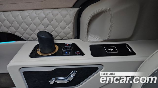 Kia Canival 2021 — photo 30