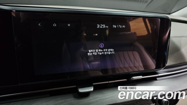 Kia Canival 2021 — photo 32