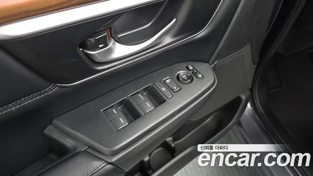 Honda CR-V 2017 — photo 29