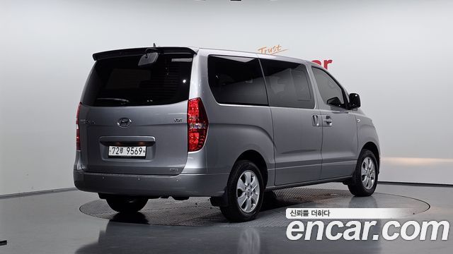 Hyundai Starex 2019 — photo 2