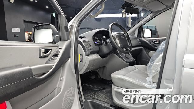 Hyundai Starex 2019 — photo 10