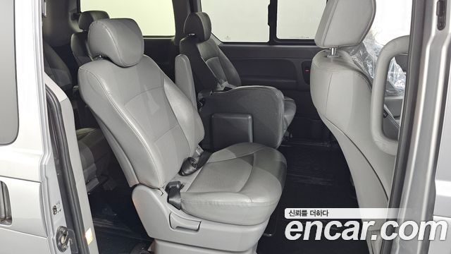 Hyundai Starex 2019 — photo 12