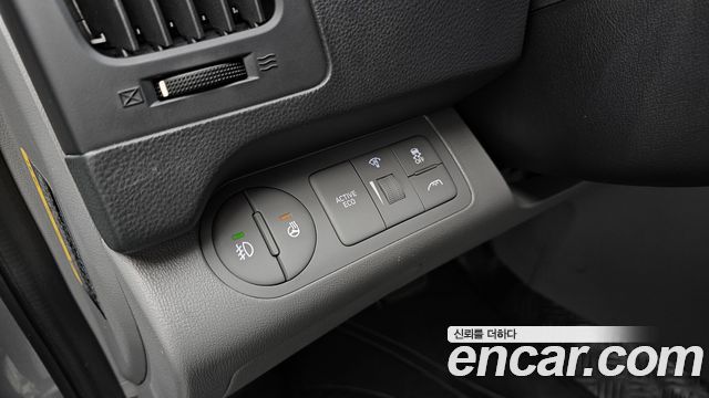 Hyundai Starex 2019 — photo 17
