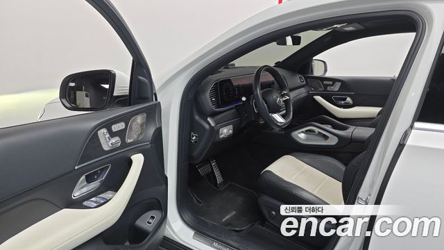 Mercedes-Benz GLE-Class 2023 — photo 10