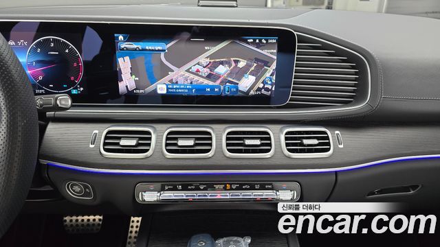 Mercedes-Benz GLE-Class 2023 — photo 12