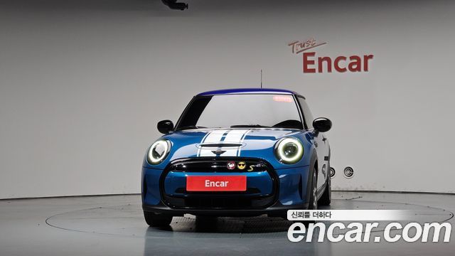 Mini Cooper 2022 — photo 3