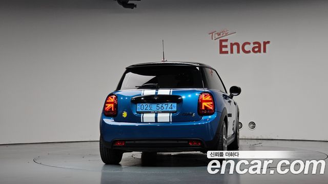 Mini Cooper 2022 — photo 4