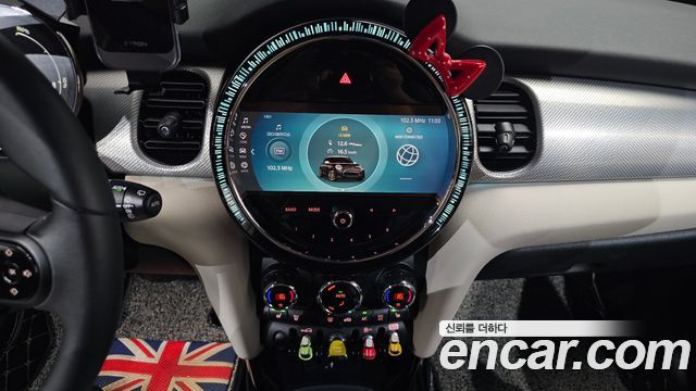 Mini Cooper 2022 — photo 20