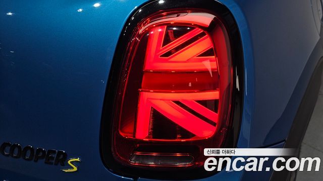 Mini Cooper 2022 — photo 9