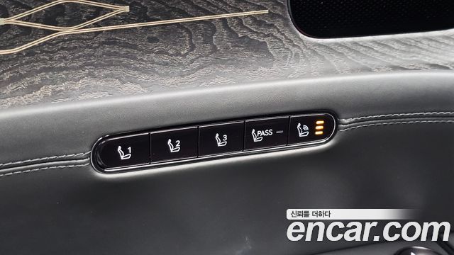 Genesis G90 2025 — photo 30