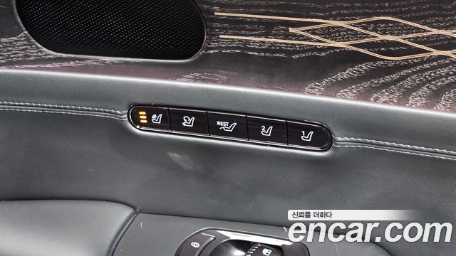 Genesis G90 2025 — photo 31