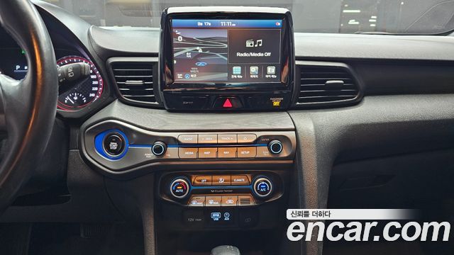 Hyundai Veloster 2020 — photo 13