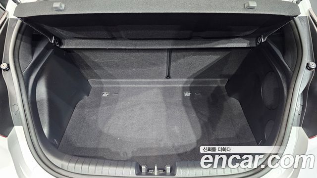 Hyundai Veloster 2020 — photo 20