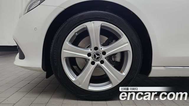 Mercedes-Benz E-Class 2018 — photo 5