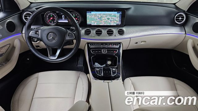 Mercedes-Benz E-Class 2018 — photo 10