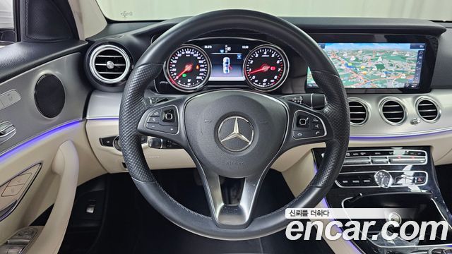 Mercedes-Benz E-Class 2018 — photo 19