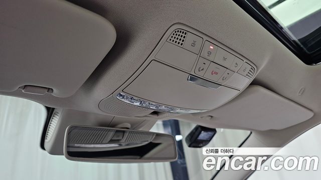 Mercedes-Benz E-Class 2018 — photo 23