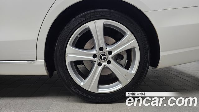 Mercedes-Benz E-Class 2018 — photo 7