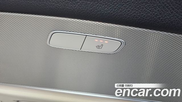 Mercedes-Benz E-Class 2018 — photo 28